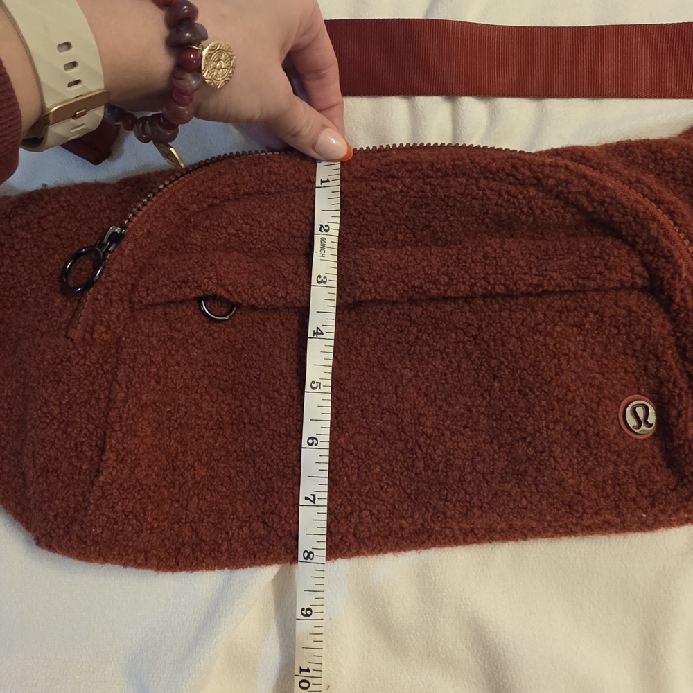 lululemon athletica Belt Bag - Picture 4 of 7